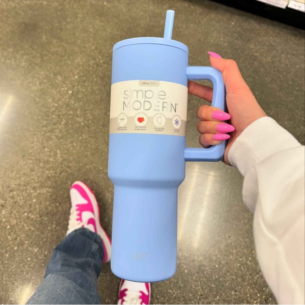Simple Modern Trek 40 oz Light Blue Tumbler with Handle - Picture 2 of 2